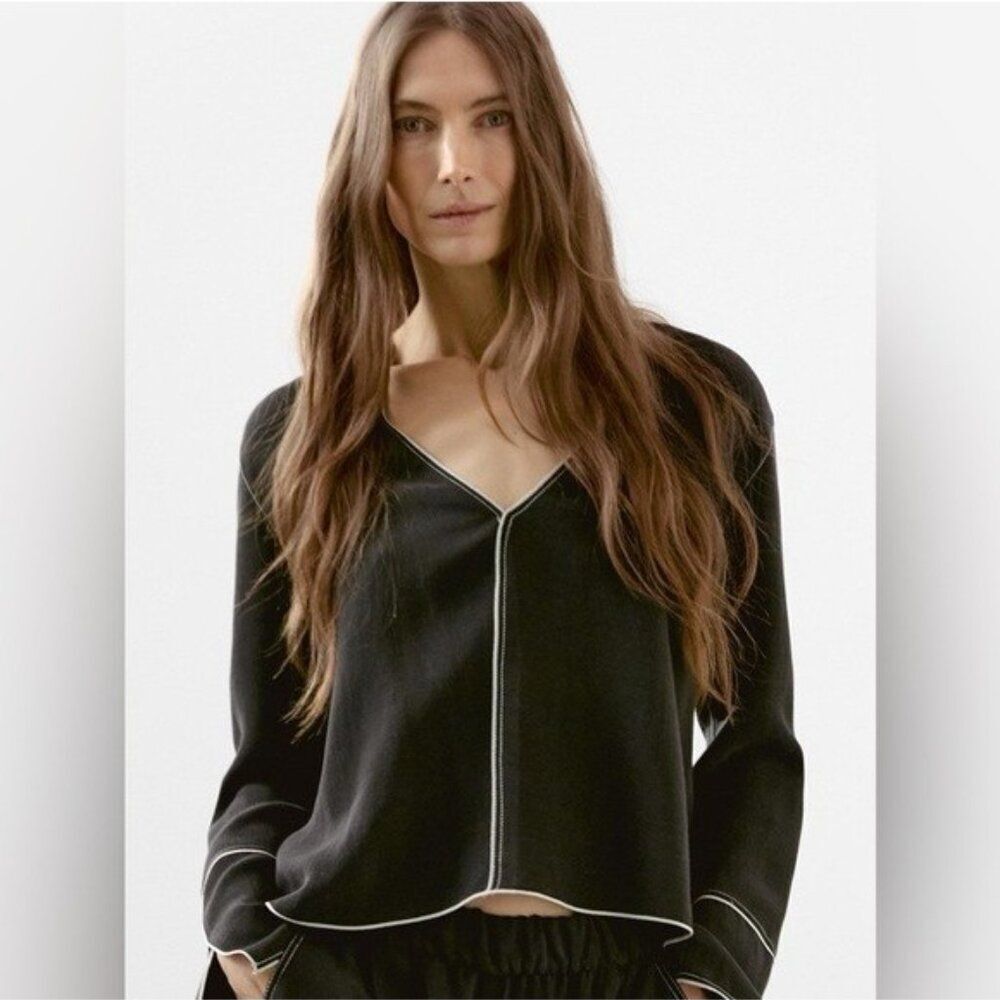Massimo Dutti Womens Shirt Large Black V-Neck Flowing Topstitching 5191/960 NWT